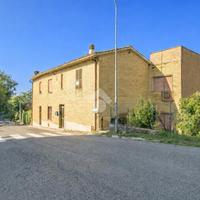 CASA SEMINDIPENDENTE A FORANO