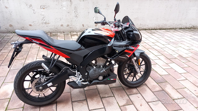 Aprilia Tuono 125