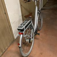 CUBE Elly Ride Hybrid 400.