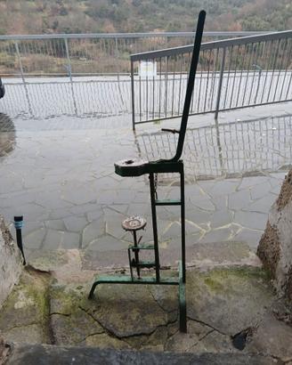 Tappabottiglie usato