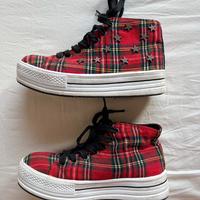 Scarpe scozzesi quadri tosso nero con stelline bor