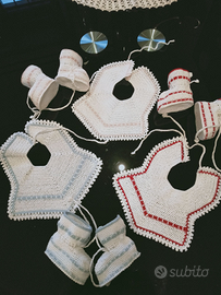 Bavaglino e scarpine in cotone