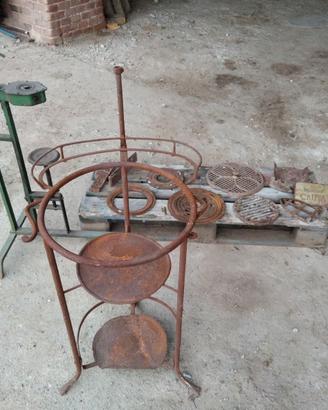 Lavabo antico in ferro battuto