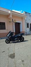 Tmax 530 SX