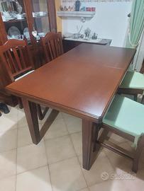 Tavolo allungabile in arte povera e di 10 sedie