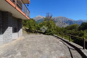 CASA SEMINDIPENDENTE A MEANA DI SUSA