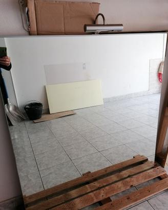 Specchio bagno 110x110 con faretto