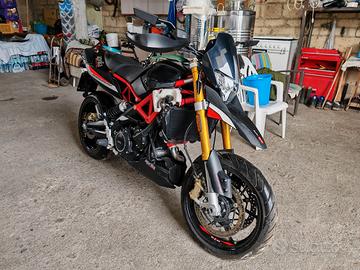 Aprilia Dorsoduro 900 