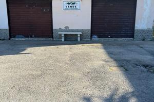 Rif 375 locale commerciale fronte strada