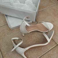 sandali eleganti con tacco a spillo