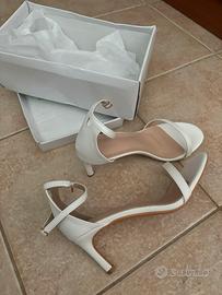 sandali eleganti con tacco a spillo