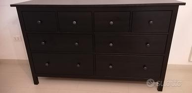 Caseettiera e comodini Ikea hemnes