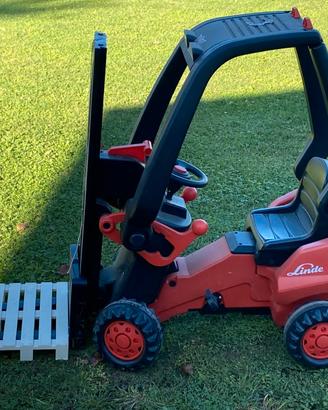 Carrello elevatore/trattore a pedali giocattolo 