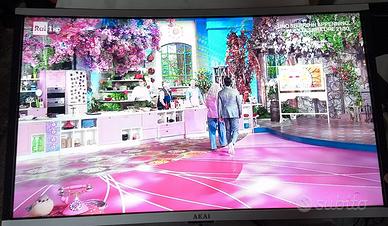 TV Akai 32 pollici monitor curvo ultrawide come NU