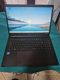 Acer-15,6"-ssd 256-win 11-tenuto bene