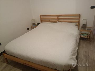 LETTO MATRIMONIALE IKEA 190X160+COMODINI+ABAT JOUR