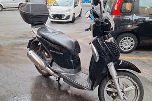 Scarabeo 200