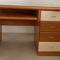 scrivania legno fatta da artigiano