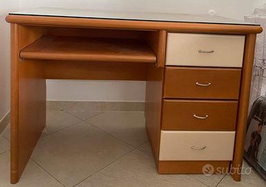 scrivania legno fatta da artigiano