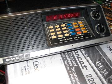 Scanner Bearcat 220