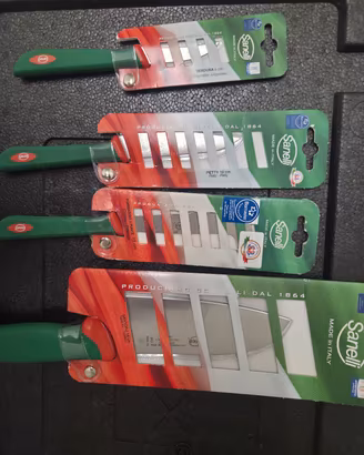 coltelli professionali sanelli  set 4 pezzi