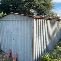 Garage Box in lamiera per auto o capanno attrezzi