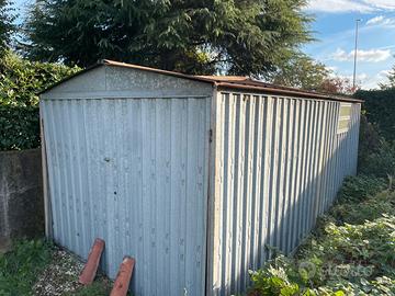 Garage Box in lamiera per auto o capanno attrezzi