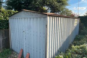 Garage Box in lamiera per auto o capanno attrezzi