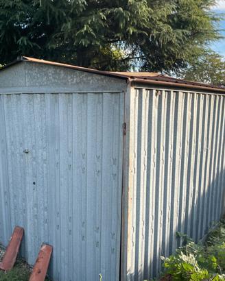 Garage Box in lamiera per auto o capanno attrezzi