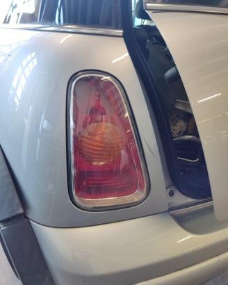 Fanale posteriore sinistro MINI COOPER del 2003