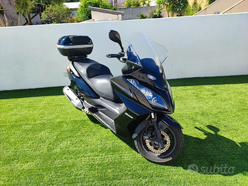 Kymco 300i con abs