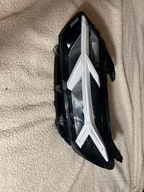 faro anteriore lato guida 