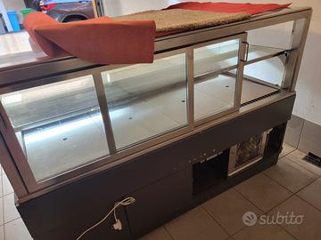 Vetrina refrigerata per pasticceria