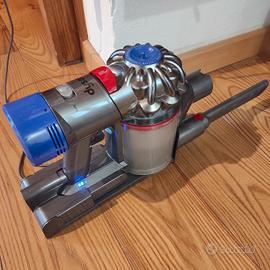 Dyson V8 Absolute – corpo motore + accessori usati