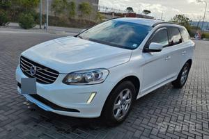 Volvo XC60 D4 AWD Geartronic – automatica, taglian