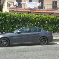 Alfa Romeo Giulia q2