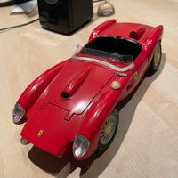 Modellino Ferrari 250 testarossa scala 1/18 burago