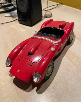 Modellino Ferrari 250 testarossa scala 1/18 burago
