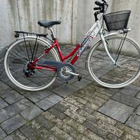 Bicicletta donna 28 in alluminio 21 rapporti
