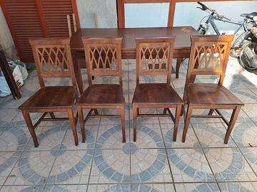 4 Sedie in Legno 