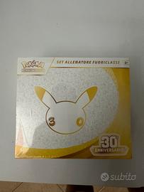 Pokemon Set allenatore  30th anniversario