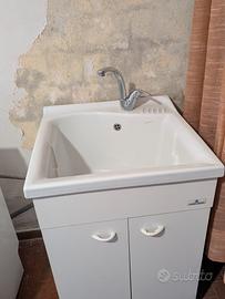 Mobiletto 2 ante con lavabo in ceramica 