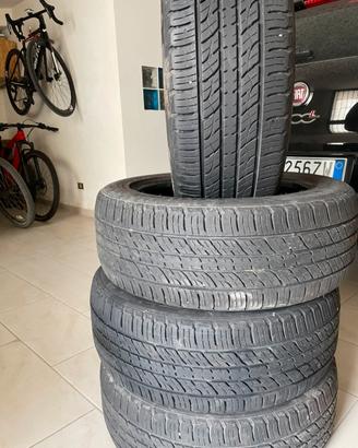 Treno gomme kumo grugen 225/55/18 pneumatici