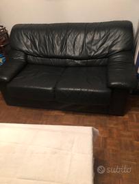 Divano pelle due posti