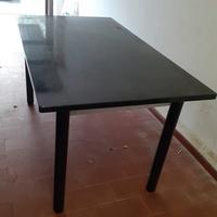 Tavolo in marmo nero