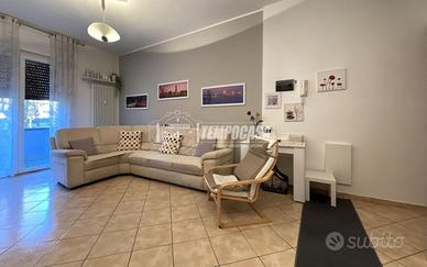 QUADRILOCALE AMPIO E LUMINOSO IN ELEGANTE CONTESTO