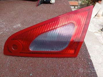 Mitsubishi Colt fanali posteriori interni dx sx