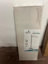 Piantana porta asciugamani