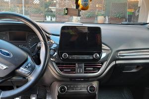 ford fiesta ST LINE