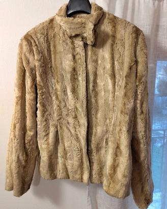 Giacchetta di pelliccia sintetica fatta a mano